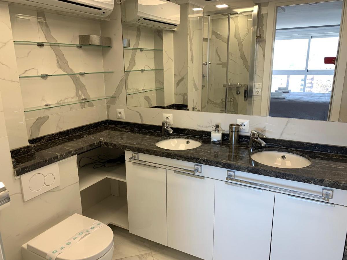Skol 927A - Beachfront Central Luxury Penthouse 마르베야 외부 사진