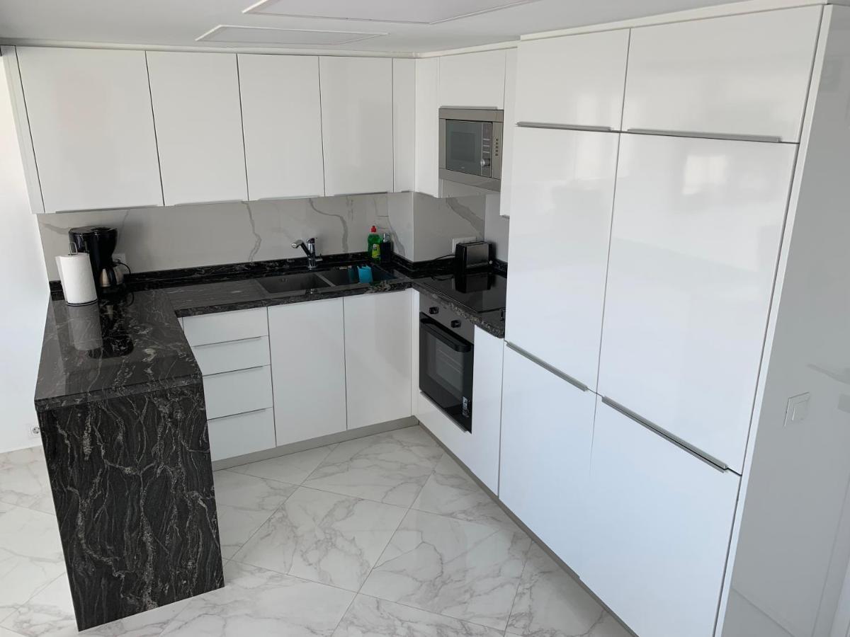 Skol 927A - Beachfront Central Luxury Penthouse 마르베야 외부 사진
