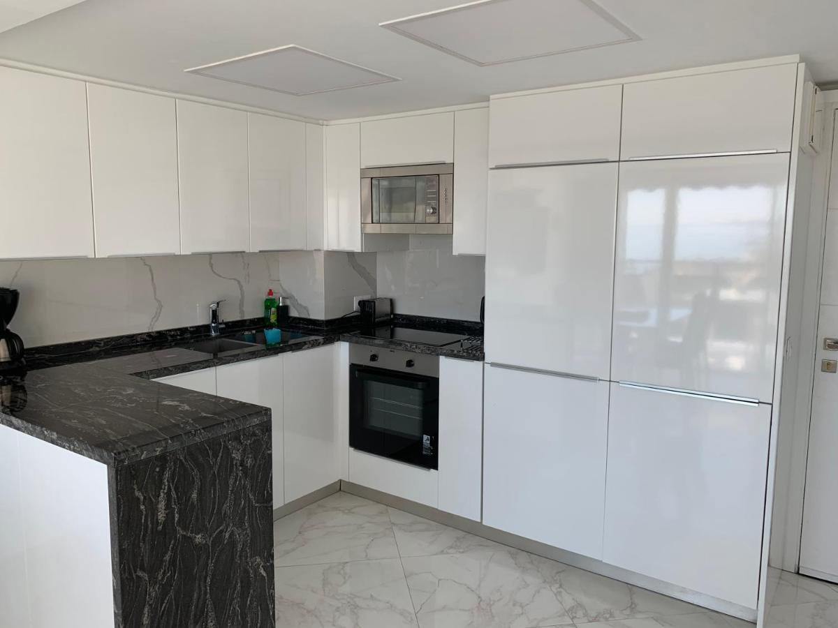 Skol 927A - Beachfront Central Luxury Penthouse 마르베야 외부 사진